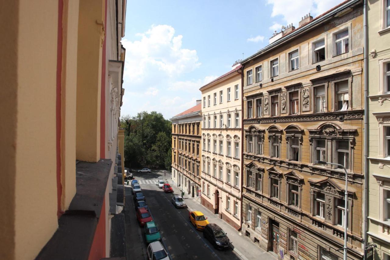 Churchill Apartments Praga Esterno foto
