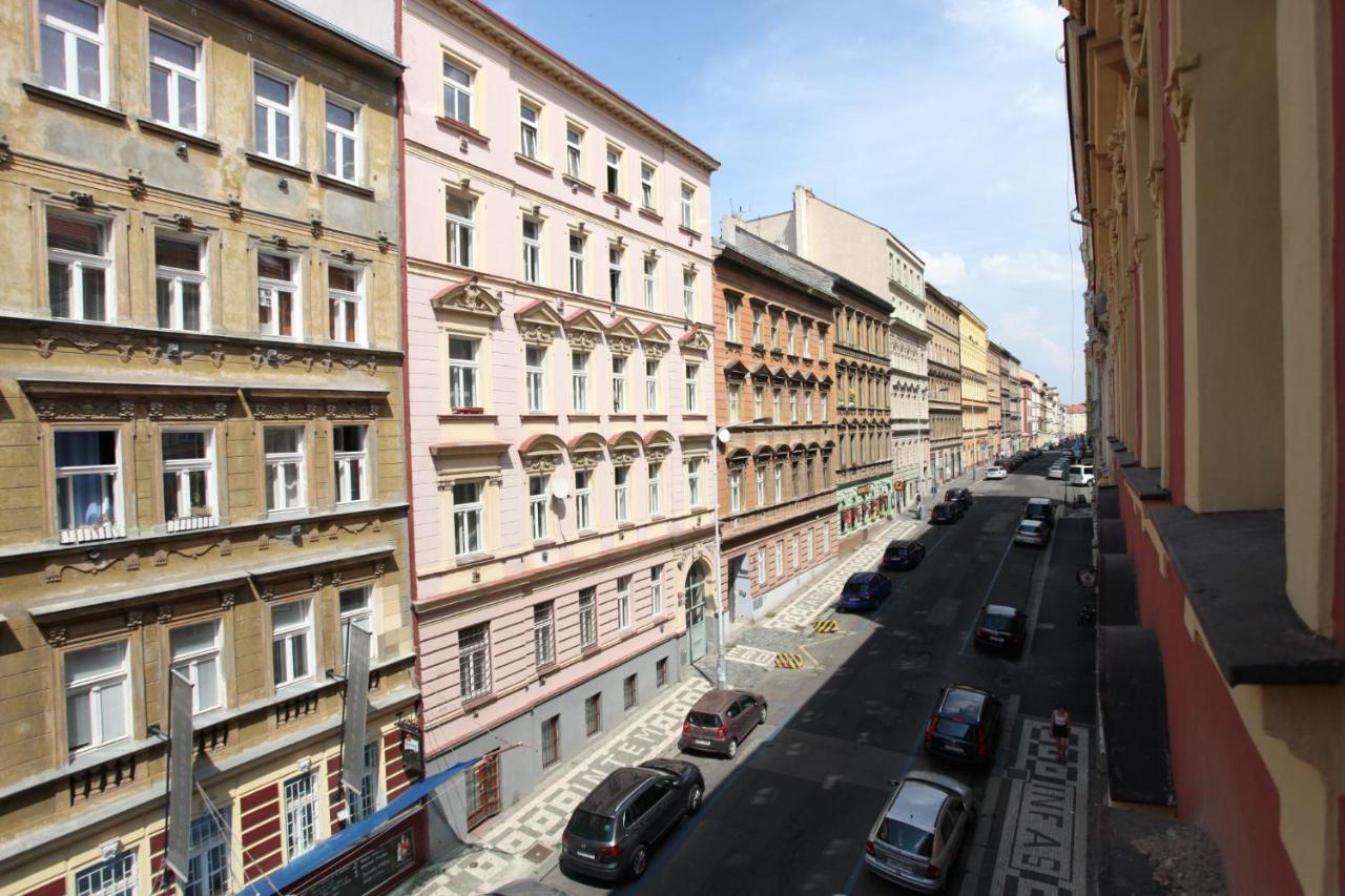 Churchill Apartments Praga Esterno foto